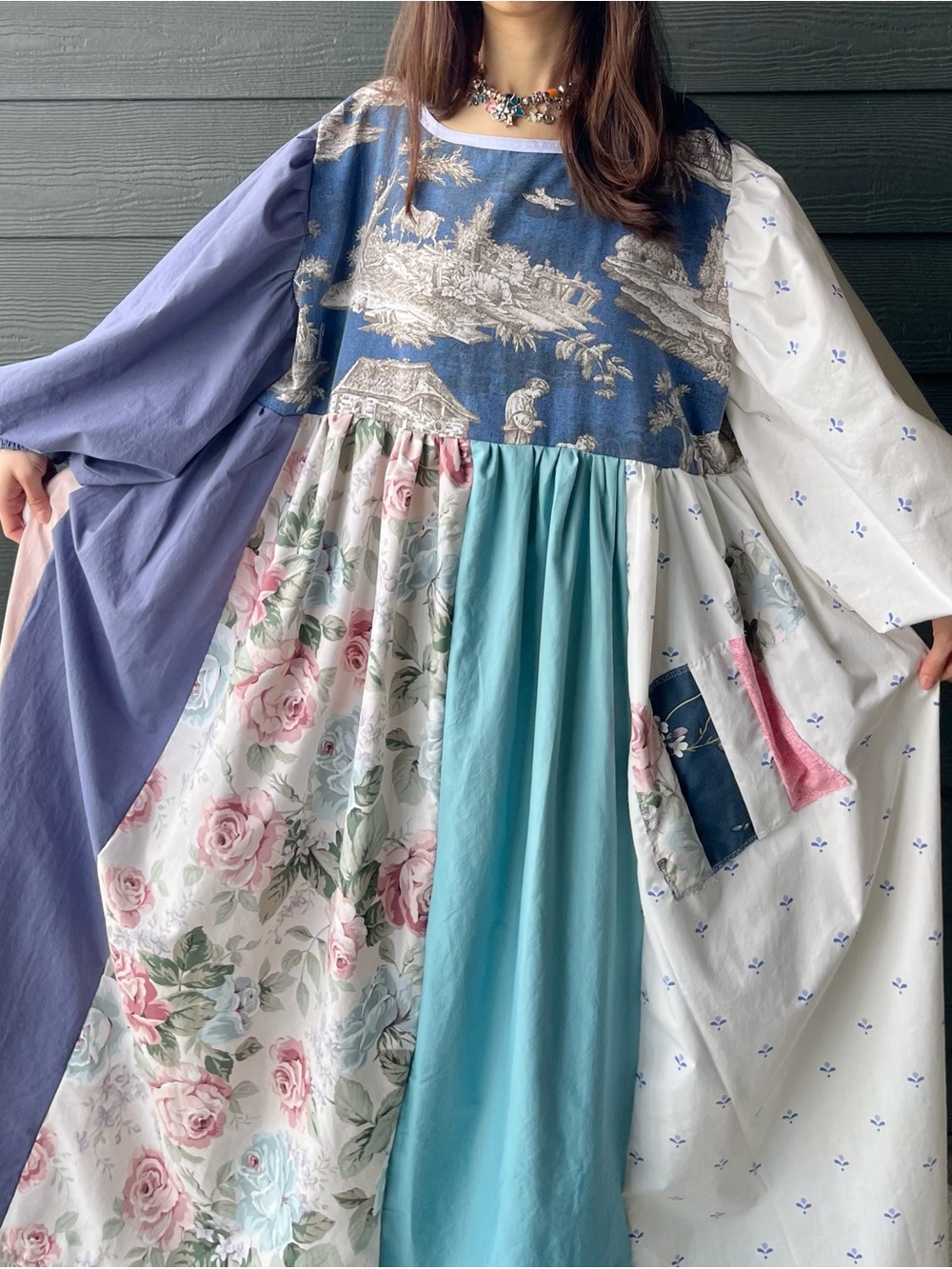 Le Telerie Toscane | Handmade Elegant Pastel Pastoral Toile Dress SKU 07213 - Picture 5 of 16